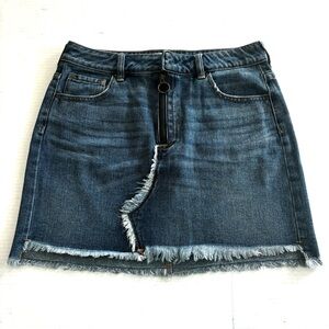 PacSun Jean Mini‎ Skirt Blue Denim Exposed Zipper Raw Hem Women’s Size 27